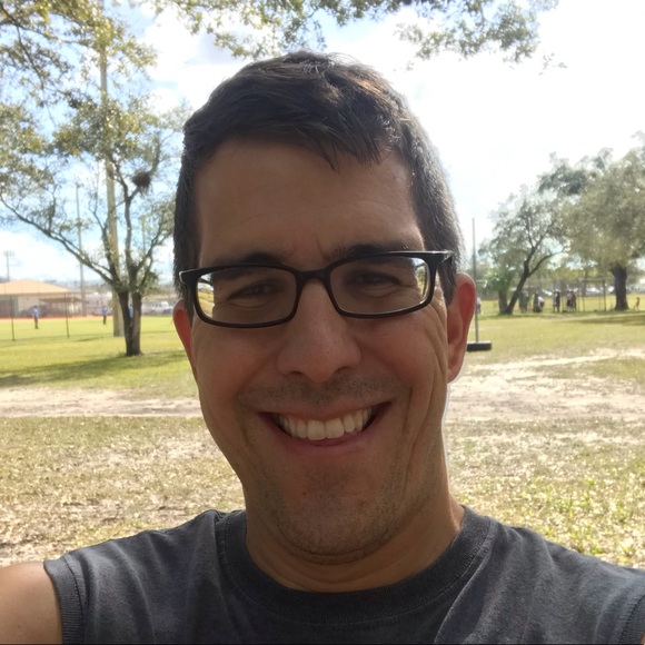 Meet your Posher, Fernando - Picture 1 of 1